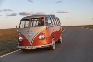 Volkswagen представив електричний мінібус