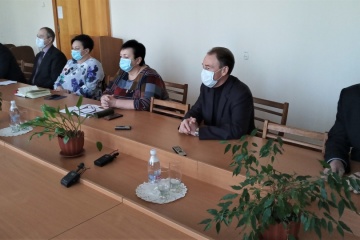 В Бердичеве приостанавливают движение транспорта и закрывают детские площадки