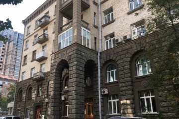 Присвоєний офіс на Банковій: двом адвокатам та нотаріусу оголосили підозру
