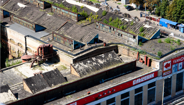 435 entidades estatales sometidas a la privatización, incluso 4 grandes empresas