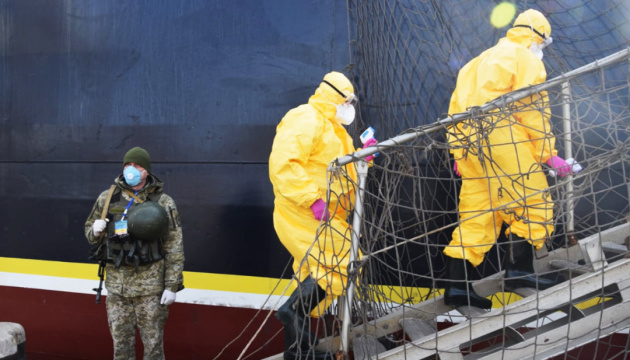 Schiffsbesatzungen in ukrainischen Seehäfen auf Coronavirus überprüft – Grenzschutz