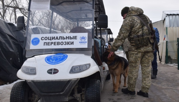 Червоний Хрест відправив 137 тонн гумдопомоги на окупований Донбас 