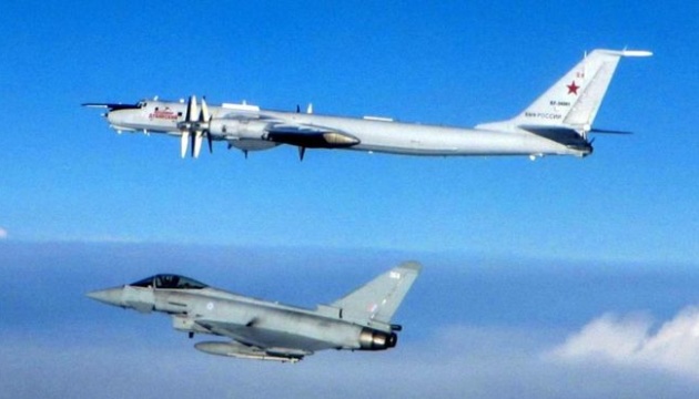 Британія підняла винищувачі на перехоплення бомбардувальників РФ