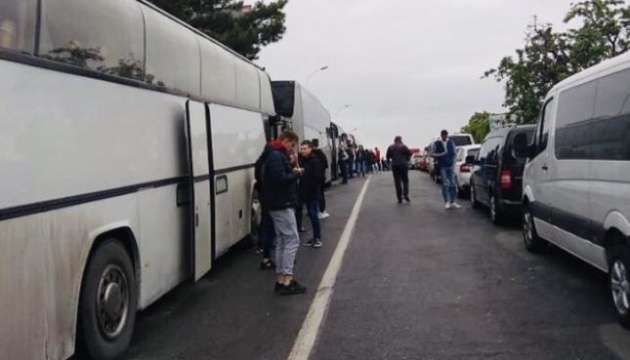 Diplomats evacuating Ukrainians from Croatia