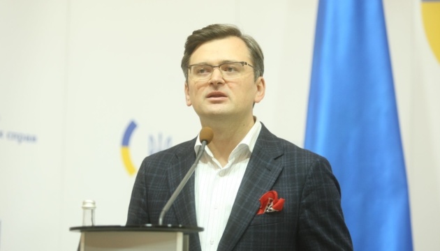 Кулеба контролюватиме захист прав неповнолітніх українських студентів у Польщі