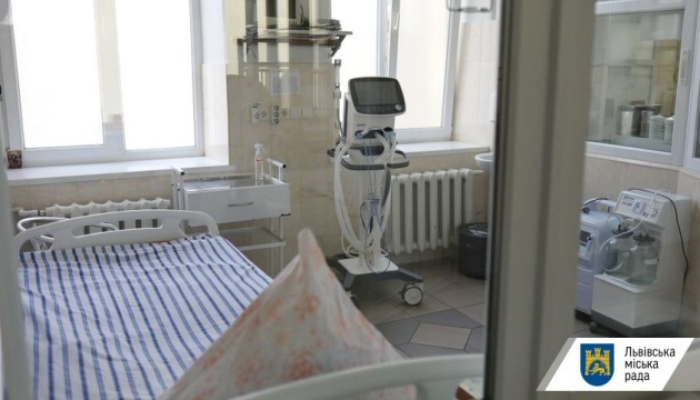 Львів закуповує апарати штучної вентиляції легенів та експрес-тести
