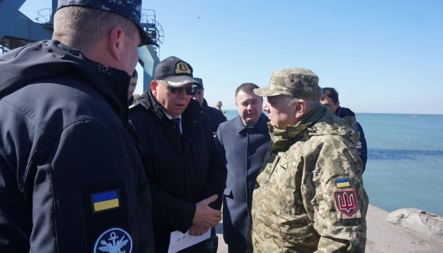 Armada ucraniana construirá base militar en Berdiansk