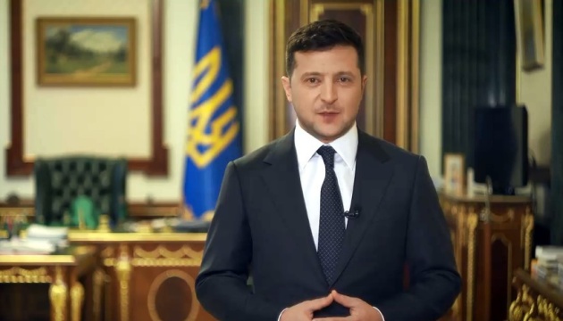 Presidente: Ucrania espera pruebas adicionales, kits de protección y equipos del extranjero
