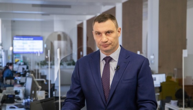 Bürgermeister Klischko: Kyjiw stellt ab Montag öffentlichen Verkehr ein
