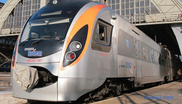 Укрзалізниця запускає перший швидкісний поїзд із Києва до Черкас
