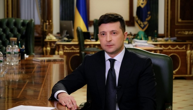 Zelensky aprueba la exención de visados provisional para los ciudadanos de China que entran con motivo de turismo