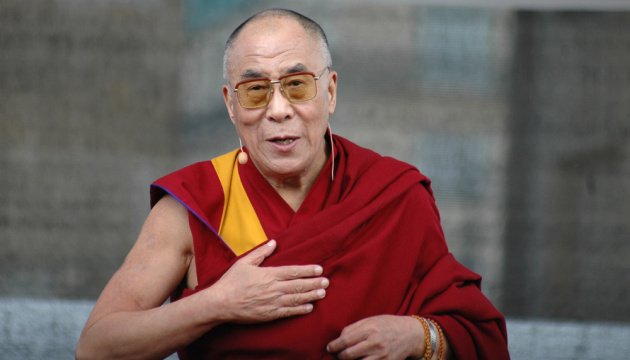 Далай-лама поділиться їжею та ліками з бідними в Індії під час пандемії