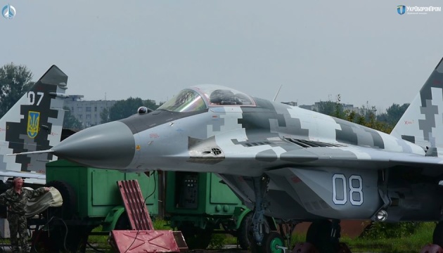 Українським військовим передали модернізований винищувач МіГ-29