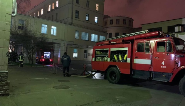 У Шевченківському районі Києва горіла лікарня: евакуювали 13 пацієнтів 