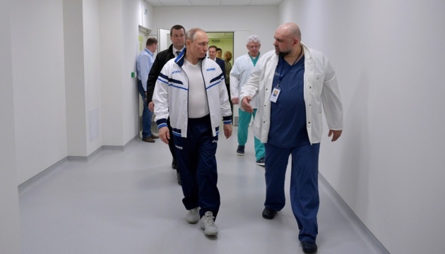 У лікаря, який водив Путіна спецлікарнею, виявили COVID-19