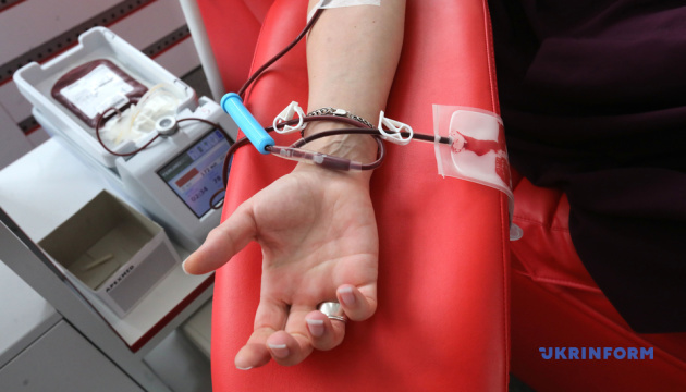 У Київському центрі крові готові возити донорів на процедури та додому