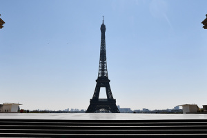 У Парижі через загрозу замінування евакуювали кілька будівель