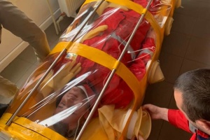 Compresor y filtros para desinfección: Crean una cápsula para trasladar pacientes en Ucrania