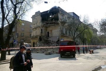 В Одесі обвалилася стіна триповерхового будинку