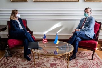 Очільниця посольства США і глава МЗС України обговорили співпрацю між країнами