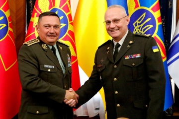 Khomchak y Zmeko discuten el tema de contrarrestar la propagación de COVID-19