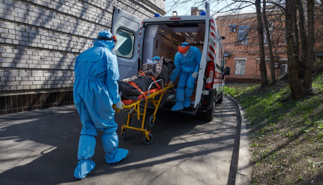 Через похорон померлої від коронавірусу медсестри на Херсонщині відкрили справу