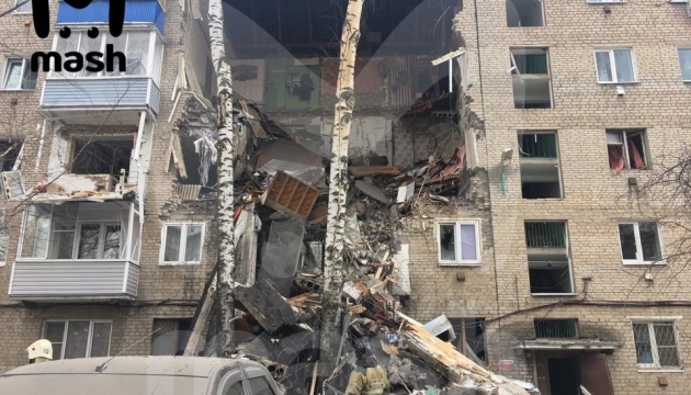 В Подмосковье из-за взрыва газа обрушился подъезд дома: есть погибшие