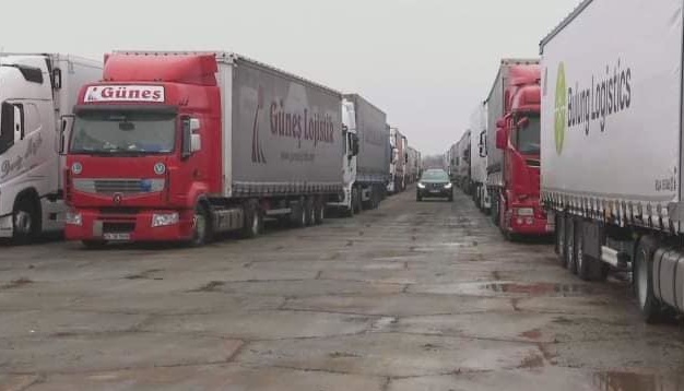 Турция пропустила большинство заблокированных украинских дальнобойщиков