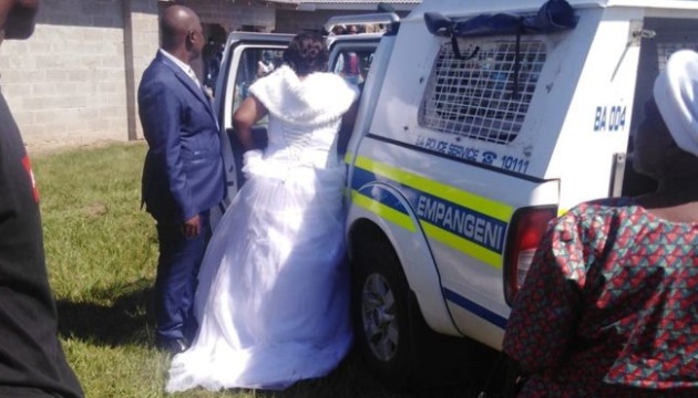 У ПАР поліція заарештувала весілля
