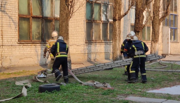 Пожежу на складі у Києві погасили