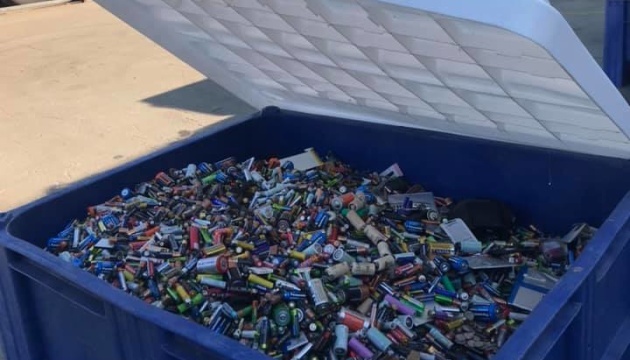 Kyiv sends almost 4.5 mln batteries to Romania for recycling 