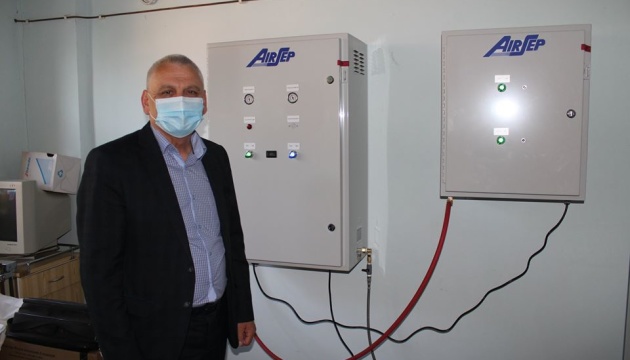 В Закарпатській обласній інфекційній лікарні встановили кисневий міні-завод