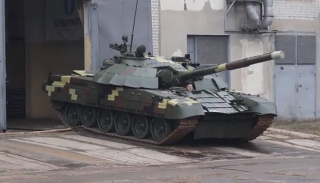 Модернізований танк Т-72 випробували під водою