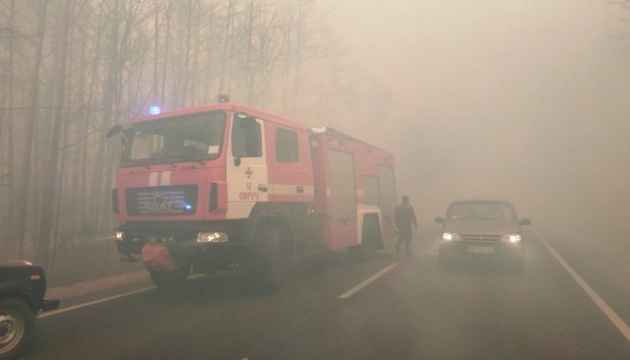 Техніка ЗСУ, авіація і 1000 рятувальників  – пожежі на Житомирщині і Київщині