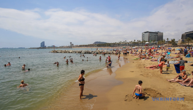 Іспанія планує приймати туристів з березня 2021 року