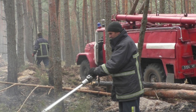 Пожежа під Чорнобилем: продовжують гасити три осередки