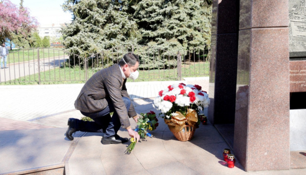 На Донеччині пам’ять загиблих на ЧАЕС вшанували без мітингу