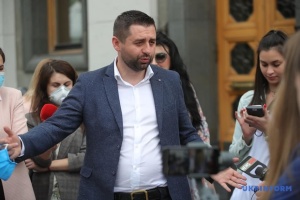 Переговори з Росією будуть, але не у Біловезькій пущі – Арахамія