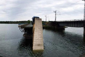 Autobrücke in Oblast Dnipropetrowsk eingestürzt