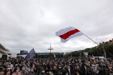 У Білорусі - масові пікети на підтримку опозиційних кандидатів у президенти