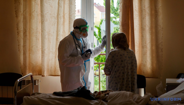Ukraine reports 483 new coronavirus cases, taking total to 17,330