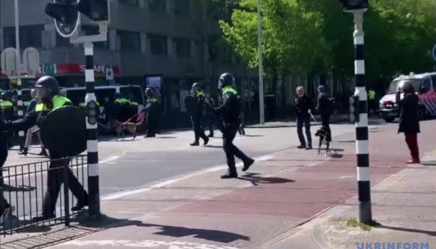 Поліція у Нідерландах арештувала двох учасників акції проти карантину