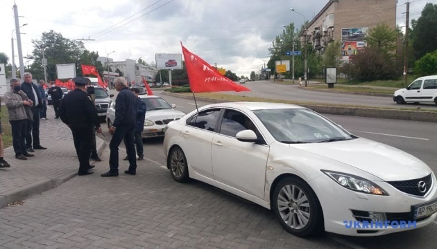 Проросійська організація влаштувала у Запоріжжі автопробіг під червоними прапорами