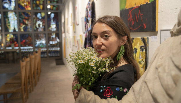 “Жінка і війна”: у Гамбурзі проходить виставка української художниці Марушко