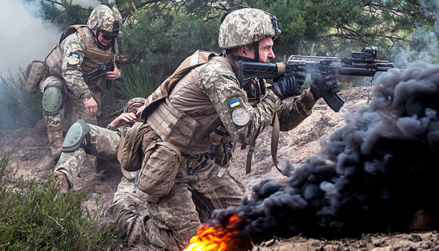 20 Angriffe der Besatzer Ostukraine: Eine Zivilistin getötet, ein Soldat verletzt