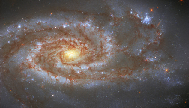 Hubble зробив знімок середньої спіральної галактики
