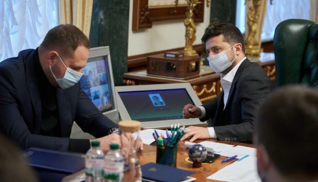 Zelensky replaces heads of 14 district administrations in six regions