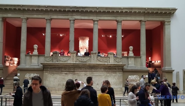 Державні музеї Берліна за тиждень без карантину прийняли 10 тисяч відвідувачів