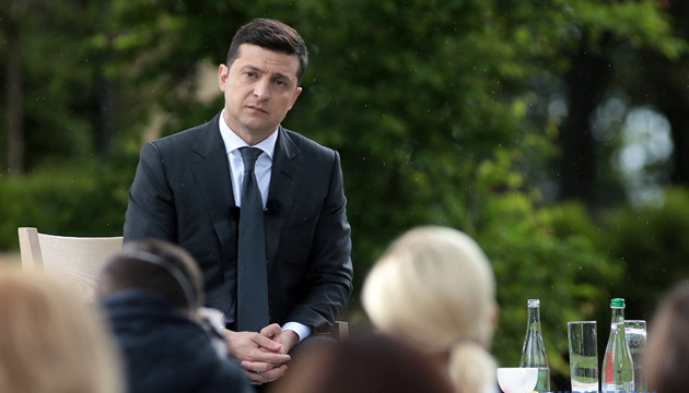 Zelensky mantiene una conversación telefónica con el primer ministro de Croacia