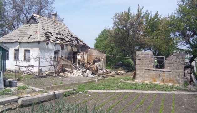 Окупанти обстріляли житлові будинки у Красногорівці – штаб ООС